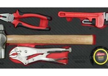 Khay dụng cụ tổng hợp 5 chi tiết (kìm, búa, thước cuộn, mỏ lết răng) BESITA 6683CS
